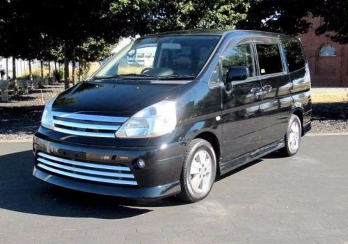 NISSAN SERENA