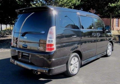 NISSAN SERENA