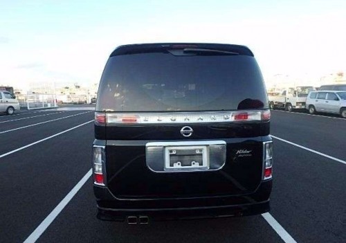 NISSAN ELGRAND